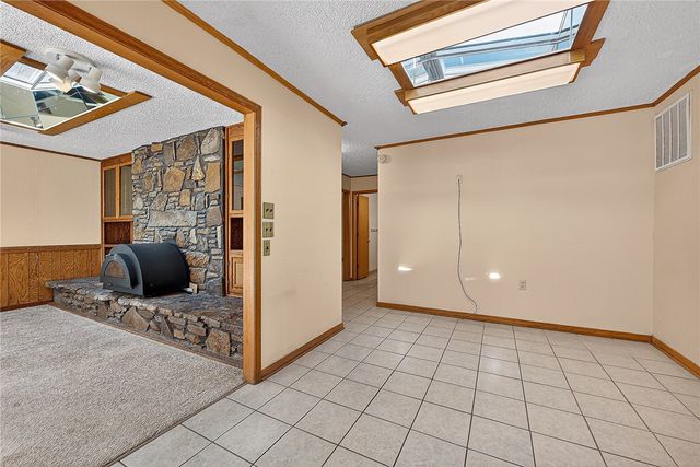 73 W Ozark Trail, Fayetteville, AR 72701