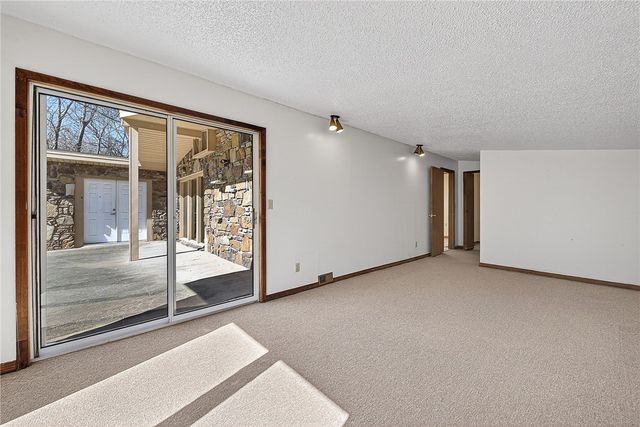 73 W Ozark Trail, Fayetteville, AR 72701