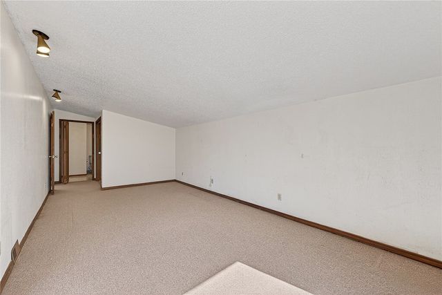 73 W Ozark Trail, Fayetteville, AR 72701