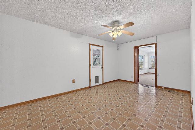 73 W Ozark Trail, Fayetteville, AR 72701