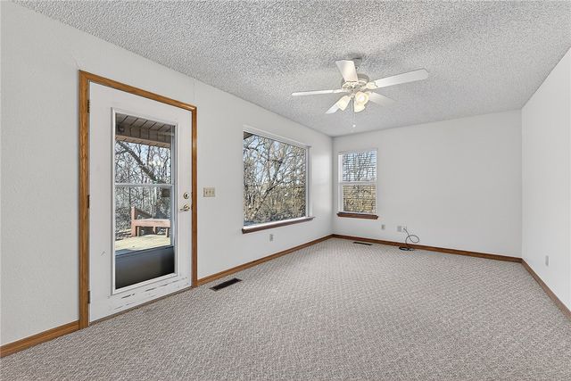 73 W Ozark Trail, Fayetteville, AR 72701