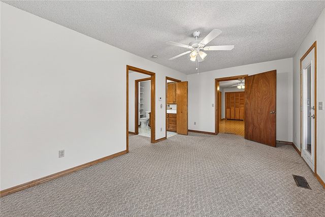 73 W Ozark Trail, Fayetteville, AR 72701