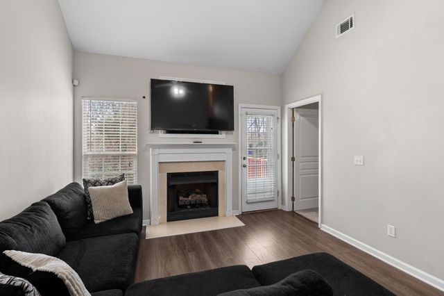 207 Northcrest Commons Cir, Nashville, TN 37211