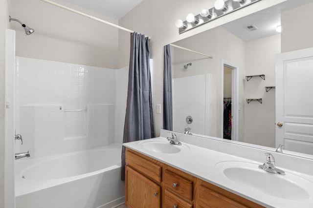 207 Northcrest Commons Cir, Nashville, TN 37211