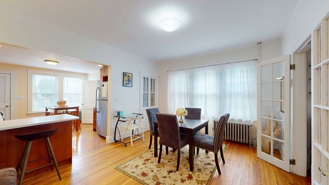 29 Montgomery St 2, Cambridge, MA 02140