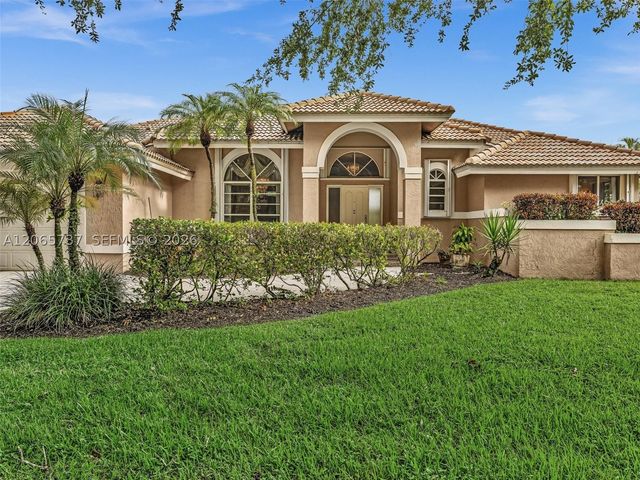 11335 Lake Shore Dr, Cooper City, FL 33026