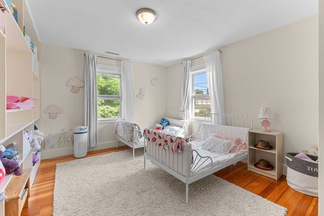 342 Franklin St, Framingham, MA 01702