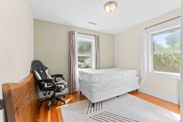 342 Franklin St, Framingham, MA 01702