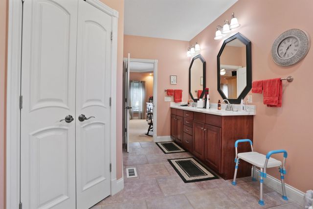 4511 Kimwood Court, Newburgh, IN 47630