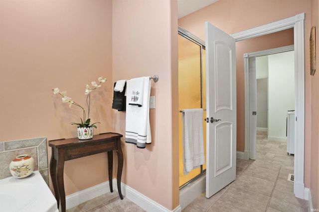 4511 Kimwood Court, Newburgh, IN 47630