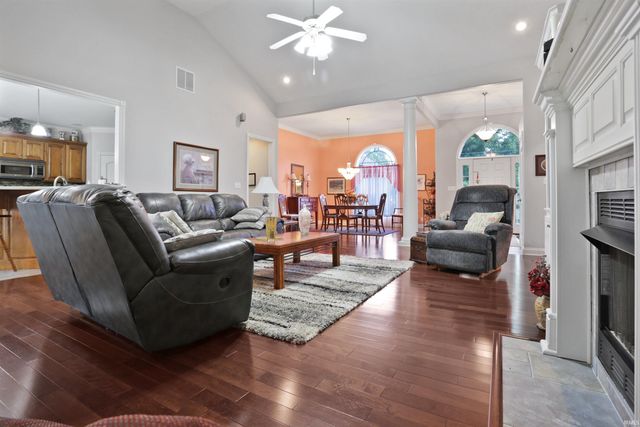 4511 Kimwood Court, Newburgh, IN 47630