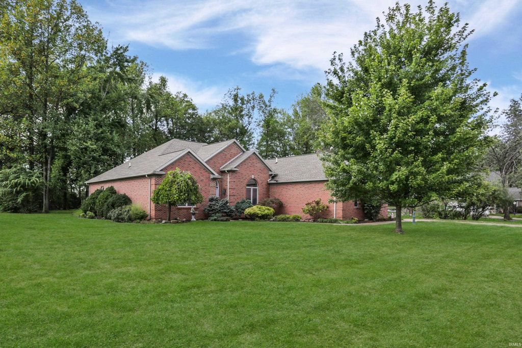 4511 Kimwood Court, Newburgh, IN 47630