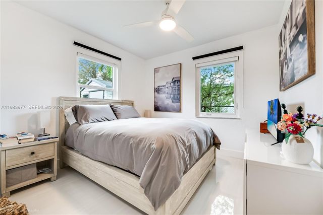 7235 SW 39th St, Miami, FL 33155