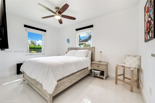 7235 SW 39th St, Miami, FL 33155