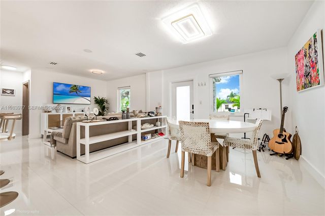 7235 SW 39th St, Miami, FL 33155