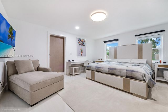 7235 SW 39th St, Miami, FL 33155