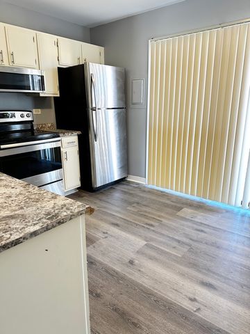 190 S Waters Edge Drive 302, Glendale Heights, IL 60139