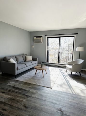 190 S Waters Edge Drive 302, Glendale Heights, IL 60139