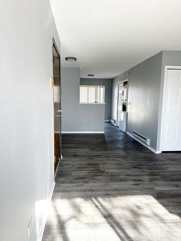 190 S Waters Edge Drive 302, Glendale Heights, IL 60139