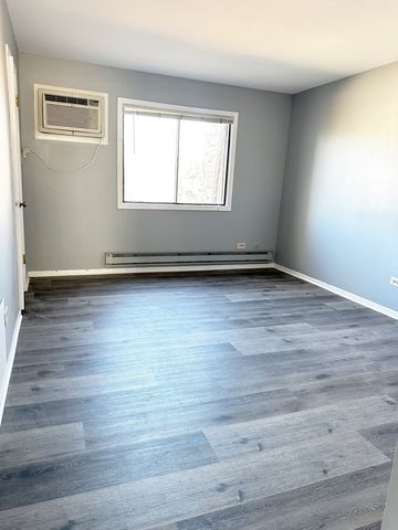 190 S Waters Edge Drive 302, Glendale Heights, IL 60139