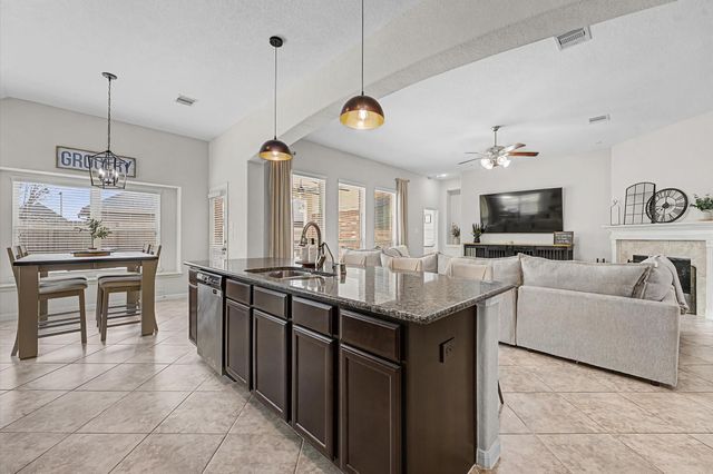 1504 Nacogdoches Valley Drive, League City, TX 77573