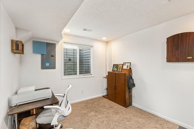 1995 SE Oxford Drive, Waukee, IA 50263