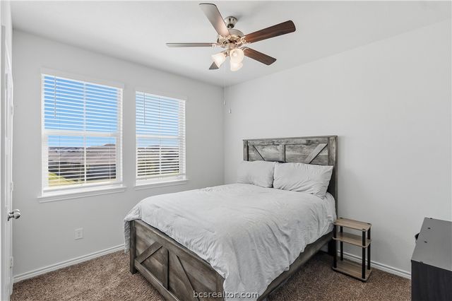 807 Double Mountain Road, College Station, TX 77845