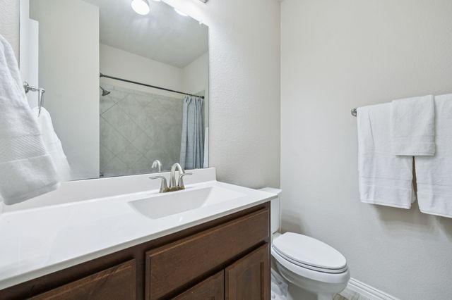 12585 Metz Road, Sanger, TX 76266