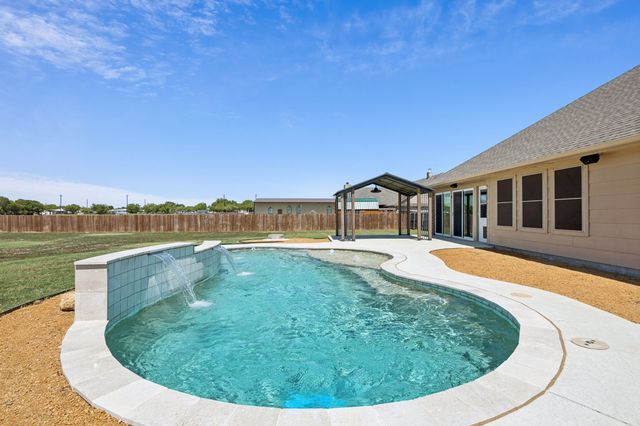 12585 Metz Road, Sanger, TX 76266