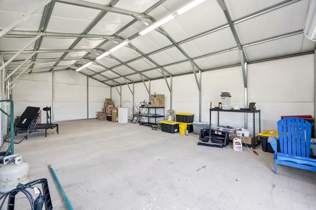 12585 Metz Road, Sanger, TX 76266