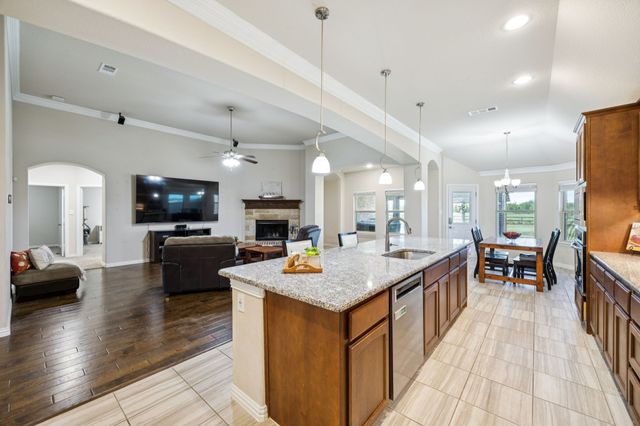 12585 Metz Road, Sanger, TX 76266