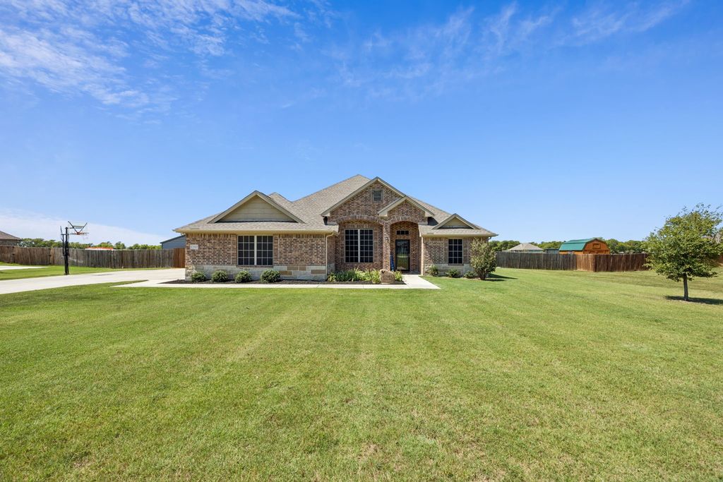 12585 Metz Road, Sanger, TX 76266