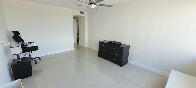 18011 Biscayne Boulevard 402, Aventura, FL 33160
