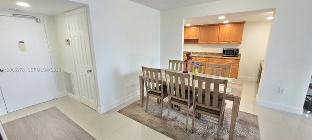 18011 Biscayne Boulevard 402, Aventura, FL 33160