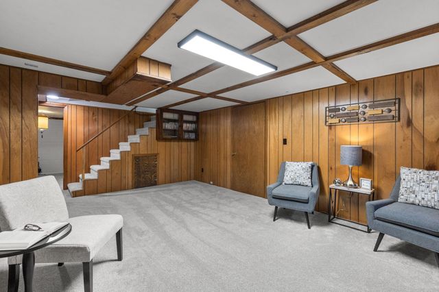 2854 Churchill Street, Roseville, MN 55113