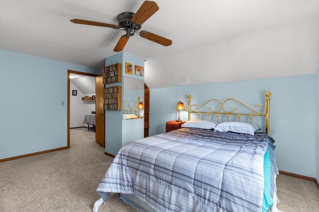 2854 Churchill Street, Roseville, MN 55113