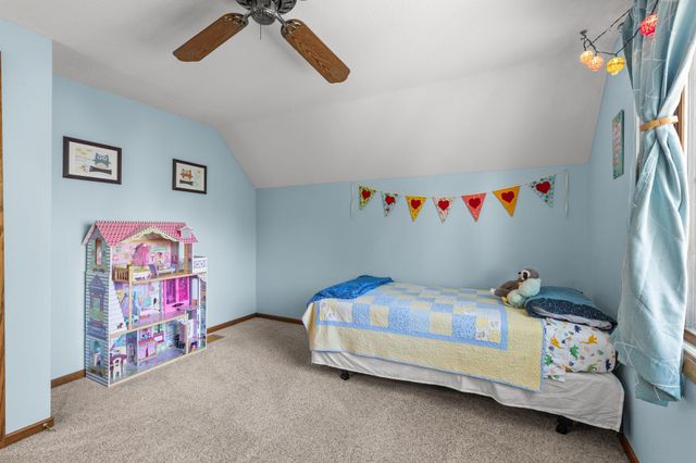 2854 Churchill Street, Roseville, MN 55113