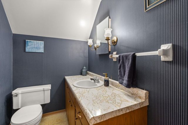 2854 Churchill Street, Roseville, MN 55113