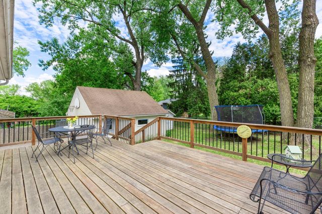 2854 Churchill Street, Roseville, MN 55113