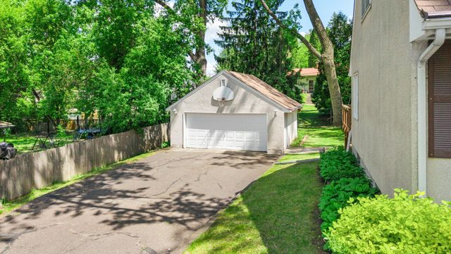 2854 Churchill Street, Roseville, MN 55113