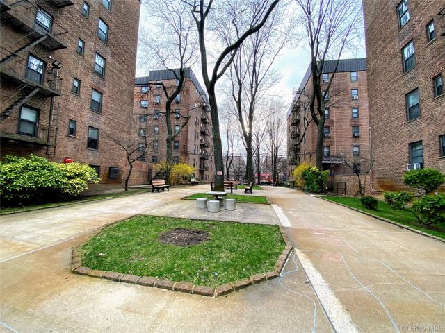 32-23 90th Street 405, East Elmhurst, NY 11369