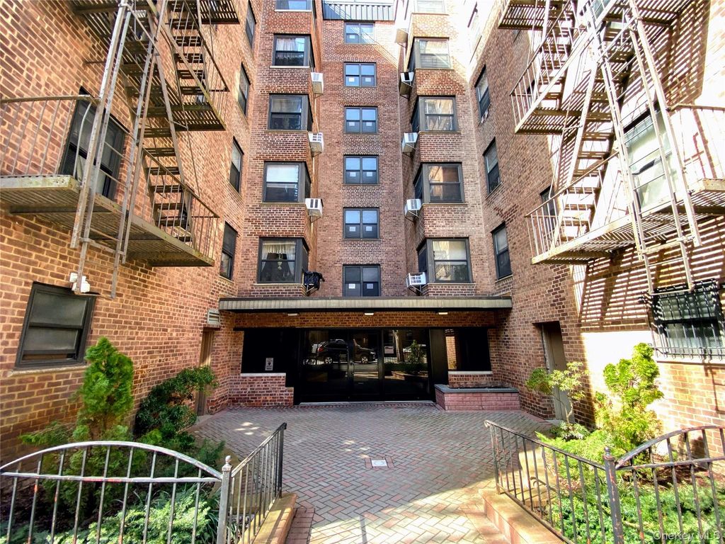 32-23 90th Street 405, East Elmhurst, NY 11369 — exterior