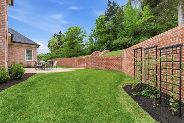 26 Missionary Dr, Brentwood, TN 37027