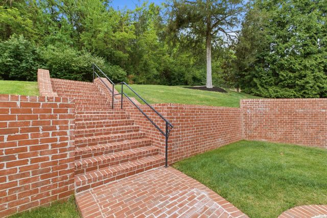 26 Missionary Dr, Brentwood, TN 37027