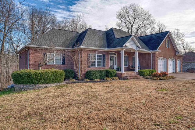 6055 Pfafflin Lake Boulevard, Newburgh, IN 47630