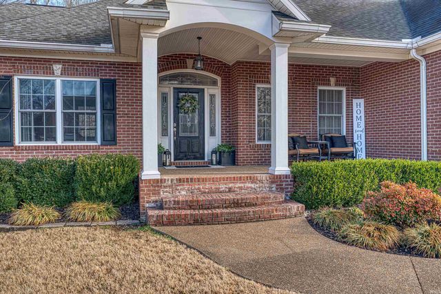 6055 Pfafflin Lake Boulevard, Newburgh, IN 47630