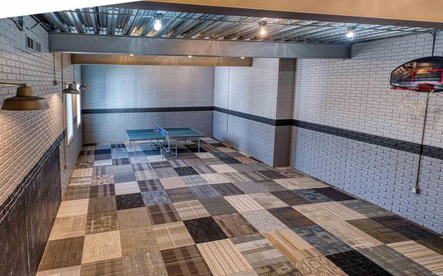 6055 Pfafflin Lake Boulevard, Newburgh, IN 47630