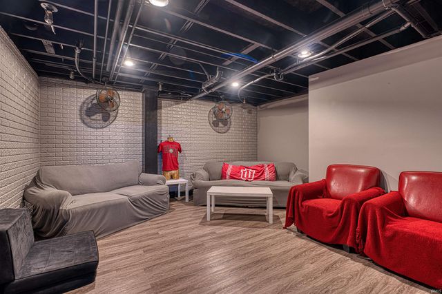 6055 Pfafflin Lake Boulevard, Newburgh, IN 47630