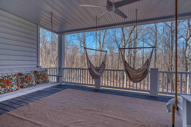 6055 Pfafflin Lake Boulevard, Newburgh, IN 47630