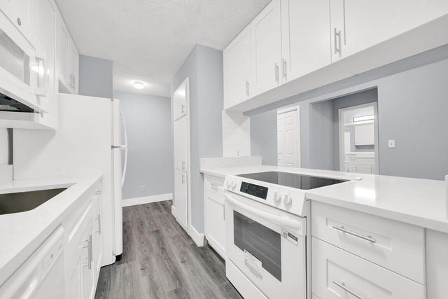 2319 N Congress Avenue 22, Boynton Beach, FL 33426